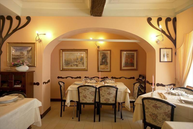 Albergo Badellino 布拉 外观 照片